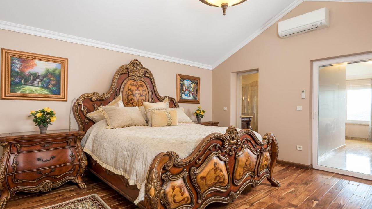Apartments Villa Bv Opatija Bagian luar foto