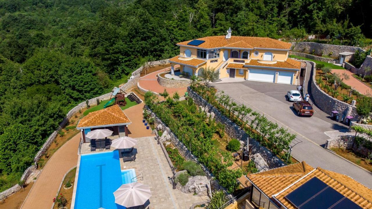 Apartments Villa Bv Opatija Bagian luar foto