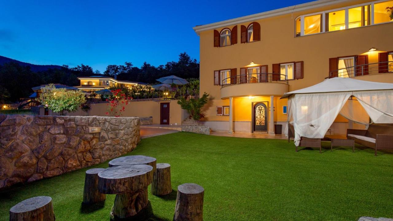 Apartments Villa Bv Opatija Bagian luar foto