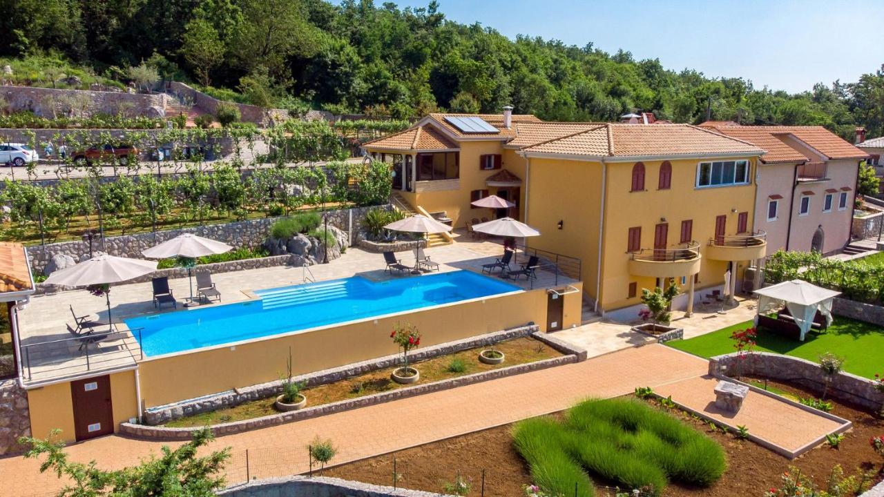 Apartments Villa Bv Opatija Bagian luar foto