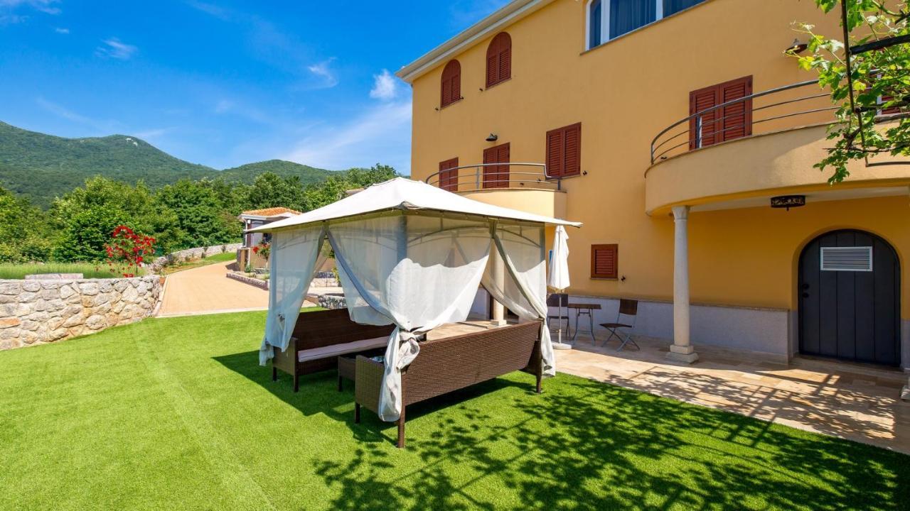 Apartments Villa Bv Opatija Bagian luar foto