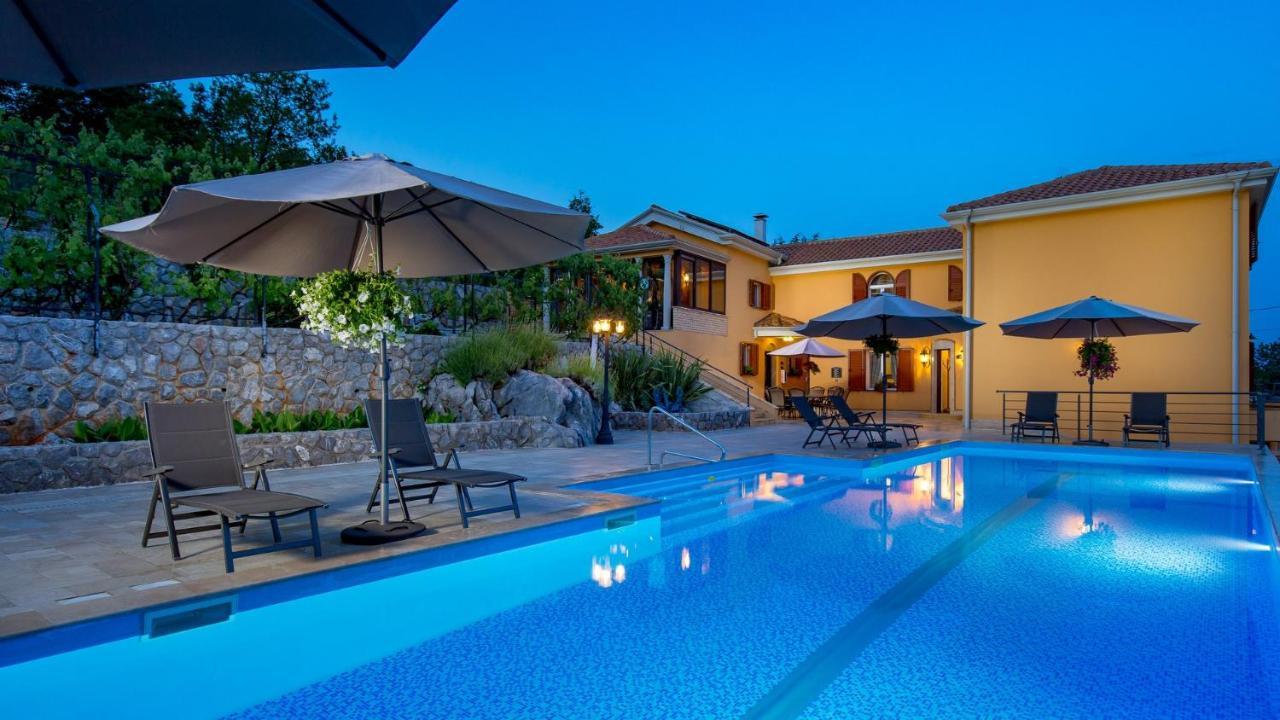 Apartments Villa Bv Opatija Bagian luar foto