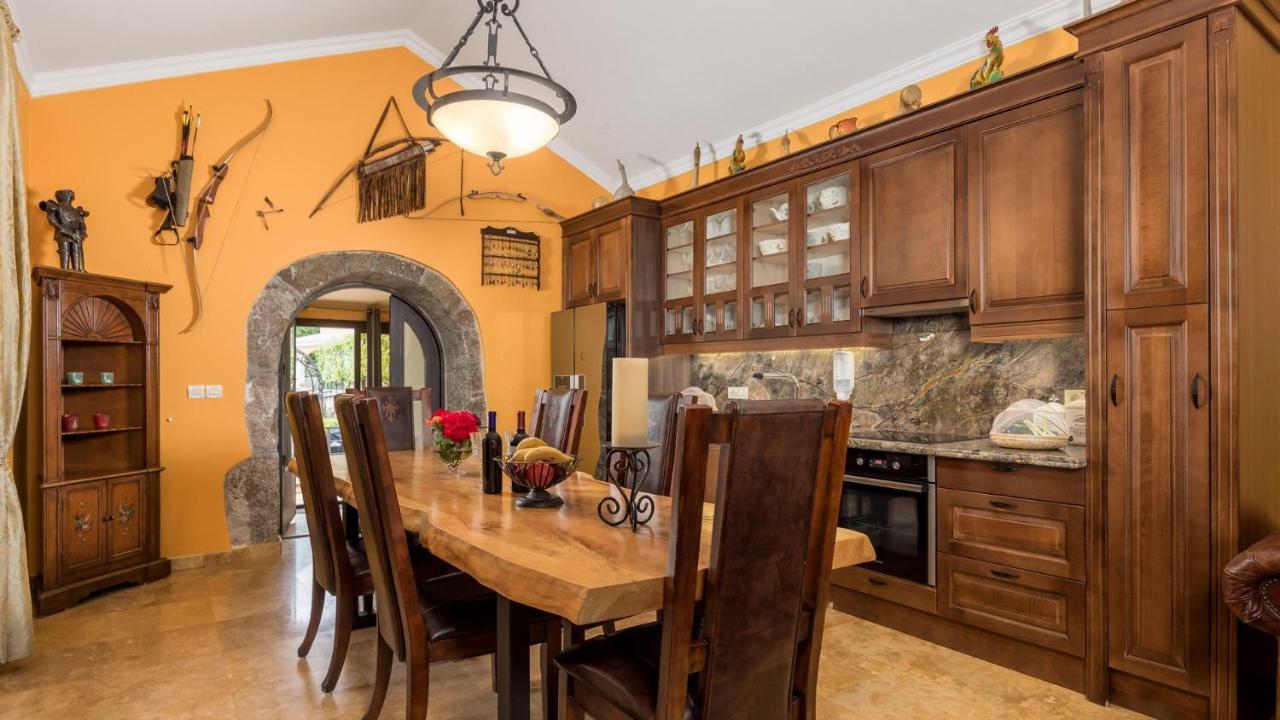 Apartments Villa Bv Opatija Bagian luar foto
