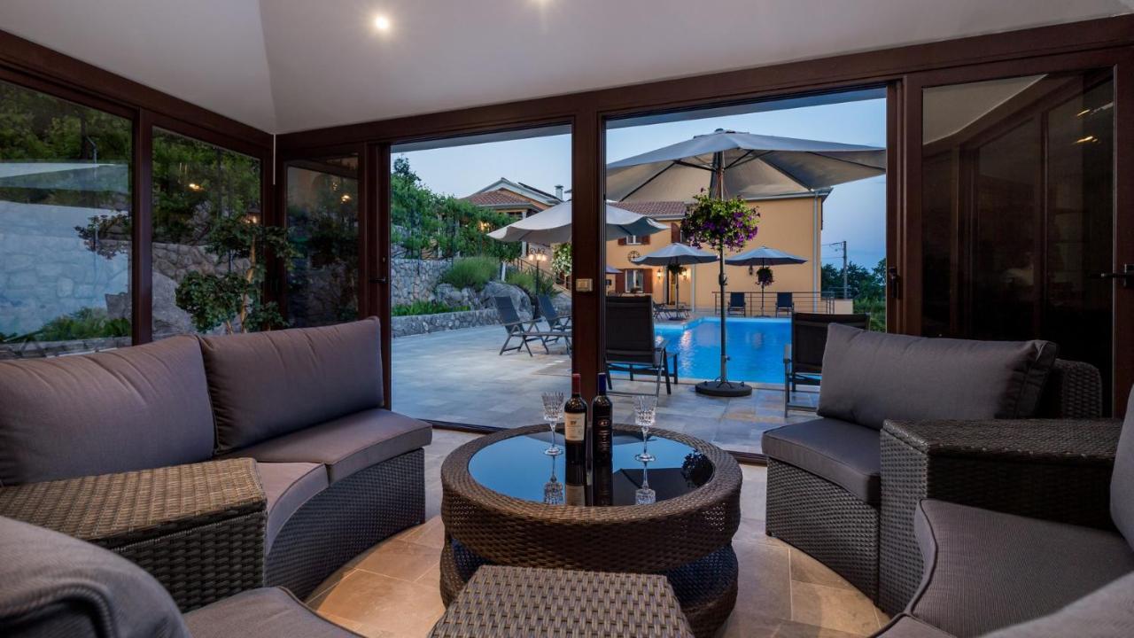 Apartments Villa Bv Opatija Bagian luar foto
