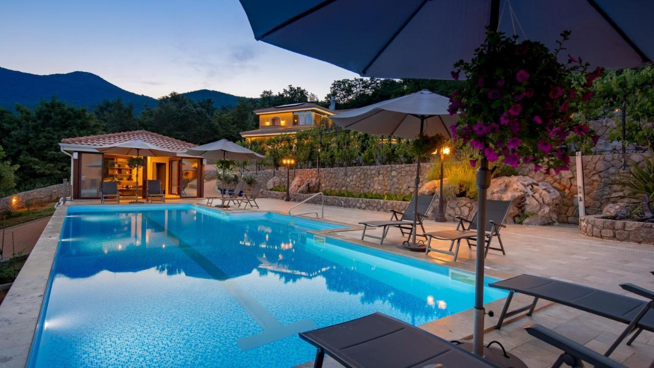 Apartments Villa Bv Opatija Bagian luar foto